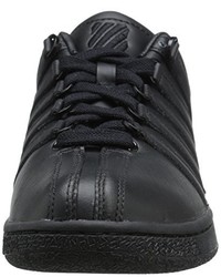 schwarze Turnschuhe von K-Swiss