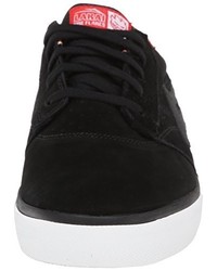 schwarze Turnschuhe von Lakai