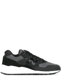 schwarze Turnschuhe von New Balance