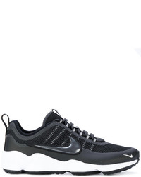 schwarze Turnschuhe von Nike