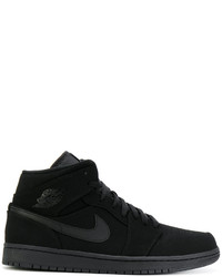 schwarze Turnschuhe von Nike