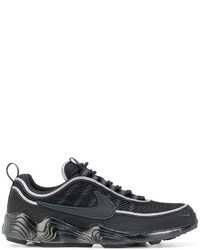 schwarze Turnschuhe von Nike