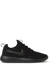 schwarze Turnschuhe von Nike