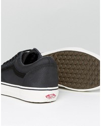 schwarze Turnschuhe von Vans