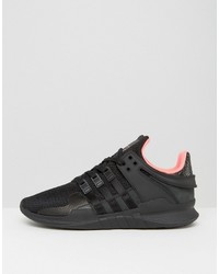 schwarze Turnschuhe von adidas