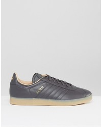 schwarze Turnschuhe von adidas