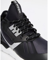 schwarze Turnschuhe von adidas