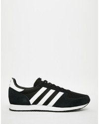 schwarze Turnschuhe von adidas