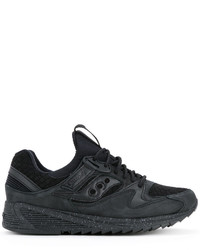 schwarze Turnschuhe von Saucony