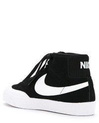 schwarze Turnschuhe von Nike