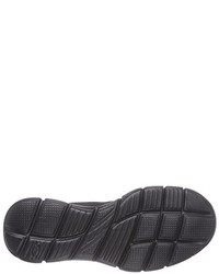 schwarze Turnschuhe von Skechers