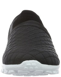 schwarze Turnschuhe von Skechers