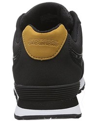 schwarze Turnschuhe von Skechers