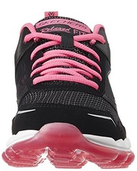 schwarze Turnschuhe von Skechers