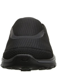 schwarze Turnschuhe von Skechers