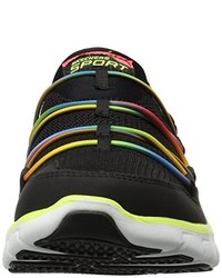 schwarze Turnschuhe von Skechers