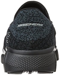 schwarze Turnschuhe von Skechers