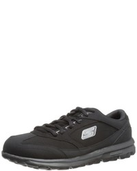 schwarze Turnschuhe von Skechers