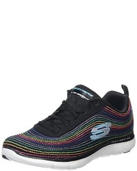 schwarze Turnschuhe von Skechers