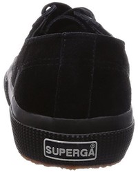 schwarze Turnschuhe von Superga