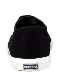 schwarze Turnschuhe von Superga