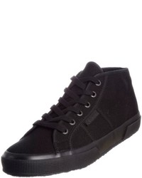 schwarze Turnschuhe von Superga