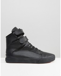 schwarze Turnschuhe von Supra