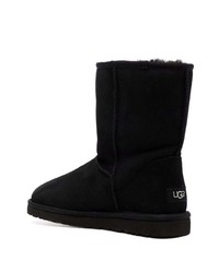 schwarze Ugg Stiefel von UGG