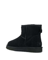 schwarze Ugg Stiefel von UGG Australia