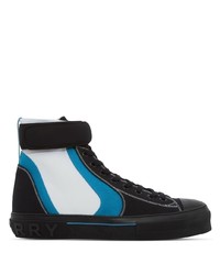 schwarze und blaue hohe Sneakers aus Segeltuch