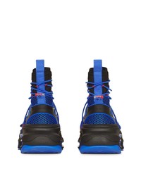 schwarze und blaue Sportschuhe von Balmain