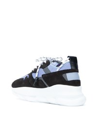 schwarze und blaue Sportschuhe von Versace