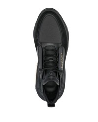 schwarze und goldene Sportschuhe von Balmain