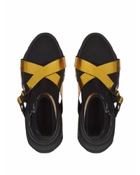 schwarze und goldene Sportschuhe von Balmain