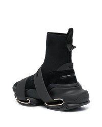 schwarze und goldene Sportschuhe von Balmain