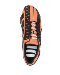 schwarze und orange Sportschuhe von Diesel