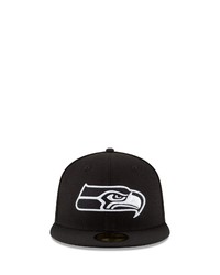 schwarze und weiße bedruckte Baseballkappe von New Era