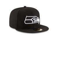 schwarze und weiße bedruckte Baseballkappe von New Era