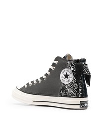 schwarze und weiße bedruckte hohe Sneakers aus Segeltuch von Converse