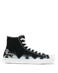 schwarze und weiße bedruckte hohe Sneakers aus Segeltuch von Maison Margiela