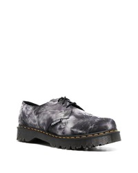 schwarze und weiße bedruckte Leder Derby Schuhe von Dr. Martens