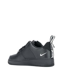 schwarze und weiße bedruckte Leder niedrige Sneakers von Nike