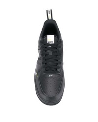 schwarze und weiße bedruckte Leder niedrige Sneakers von Nike