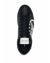 schwarze und weiße bedruckte Leder niedrige Sneakers von Emporio Armani