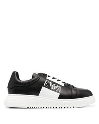 schwarze und weiße bedruckte Leder niedrige Sneakers von Emporio Armani