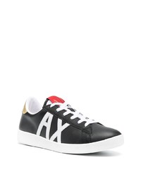 schwarze und weiße bedruckte Leder niedrige Sneakers von Armani Exchange