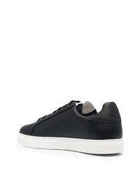 schwarze und weiße bedruckte Leder niedrige Sneakers von Emporio Armani