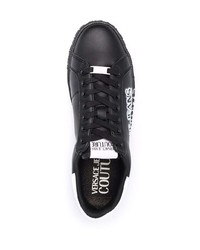 schwarze und weiße bedruckte Leder niedrige Sneakers von VERSACE JEANS COUTURE