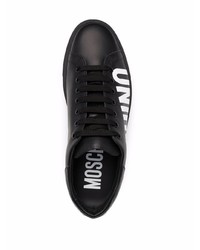 schwarze und weiße bedruckte Leder niedrige Sneakers von Moschino