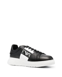 schwarze und weiße bedruckte Leder niedrige Sneakers von Emporio Armani